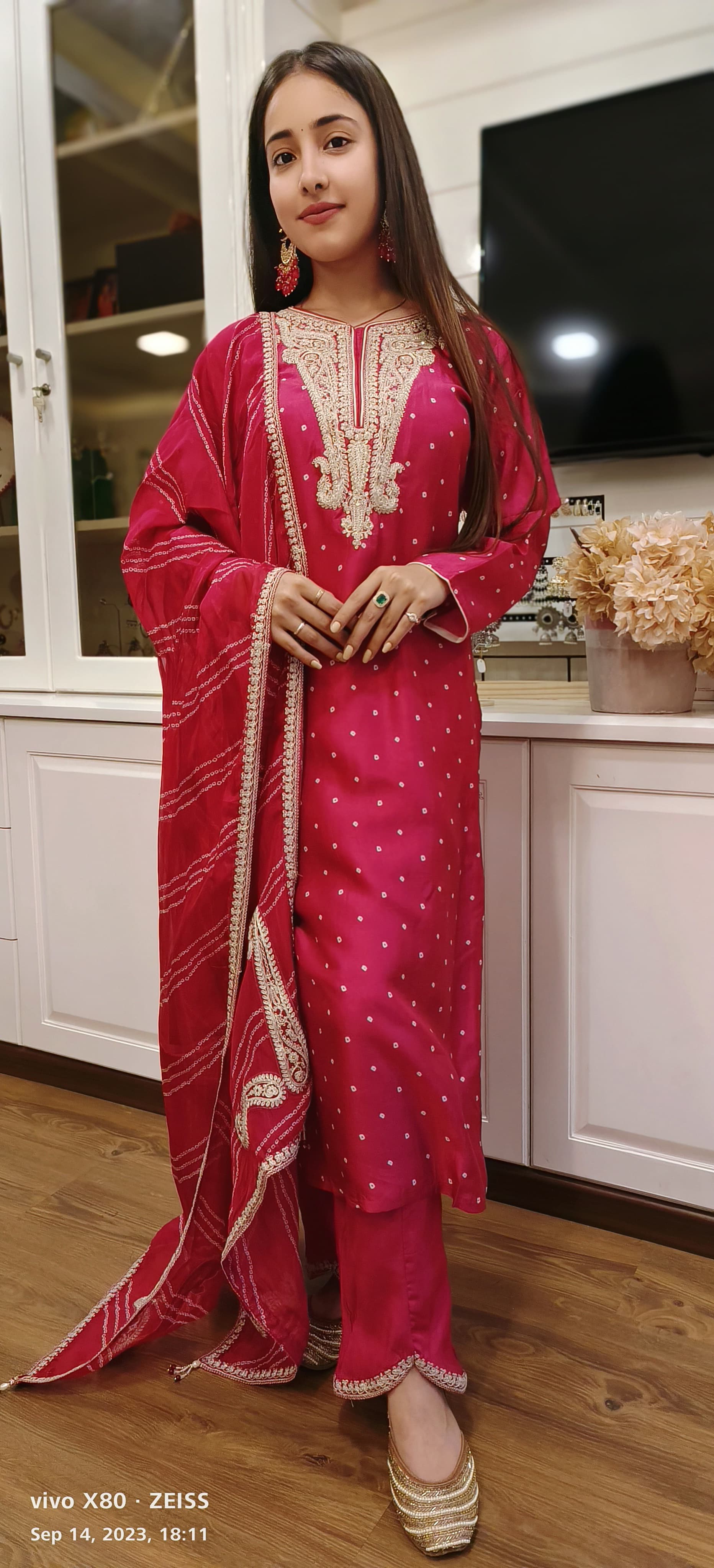 Silk thread embroidery bandhani kurta with pant and bandhani Organza embroidered dupatta{GOWN-MAI-02351}