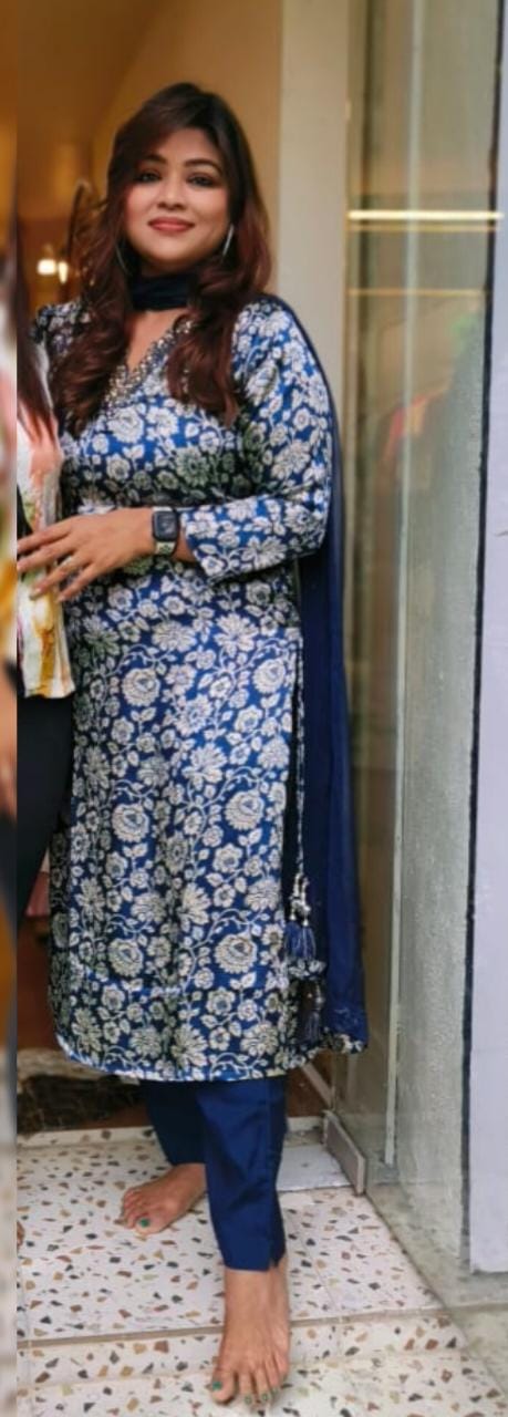 Gajji silk Blue Floral Beautiful v-neck embroidery  kurta with pant set and chiffon dupatta DRY WASH-02750}