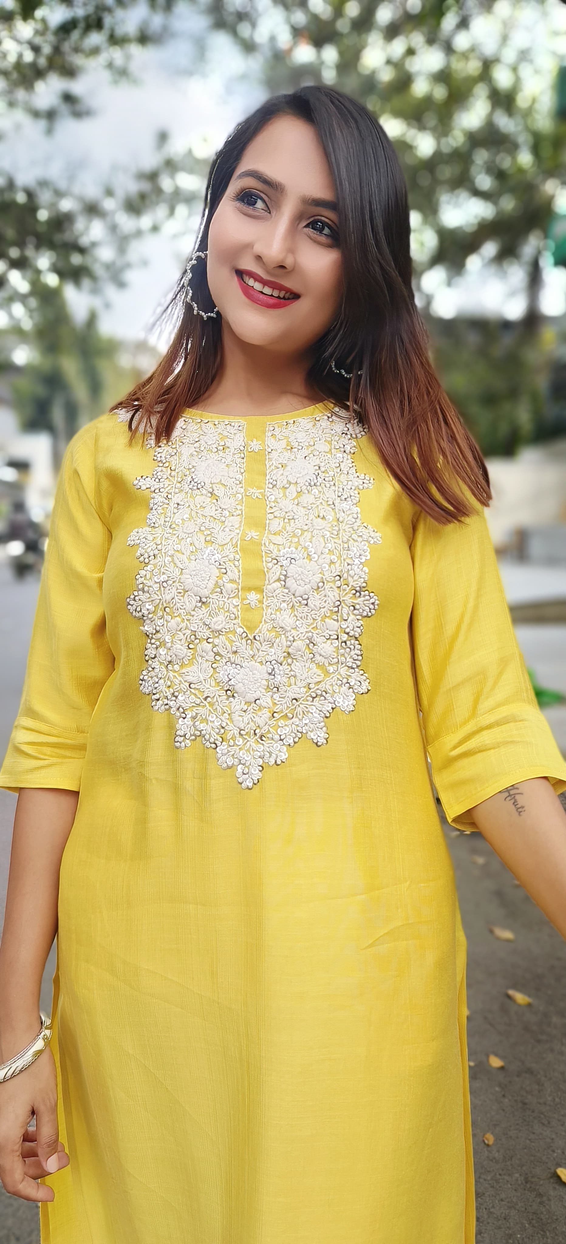 Thread Embroidered Cotton Only Kurti -04116