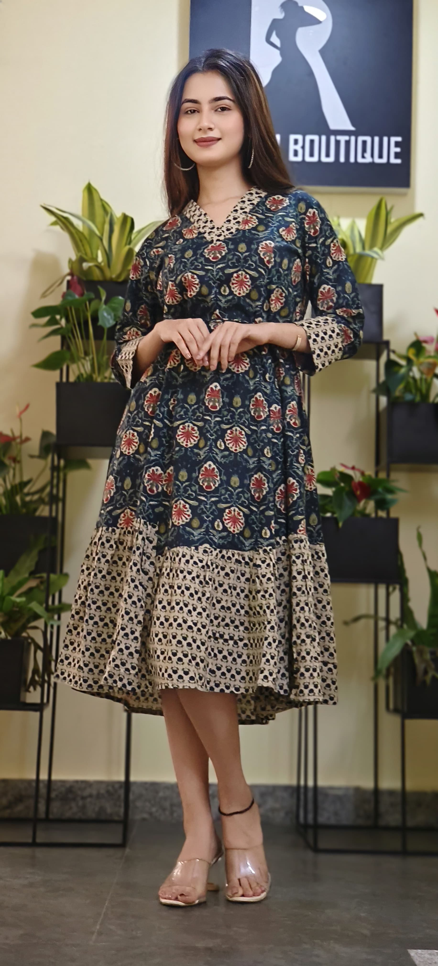 Floral Print V -neck Cotton Knee Length Collar Frock with 3/4th Sleeves 04543