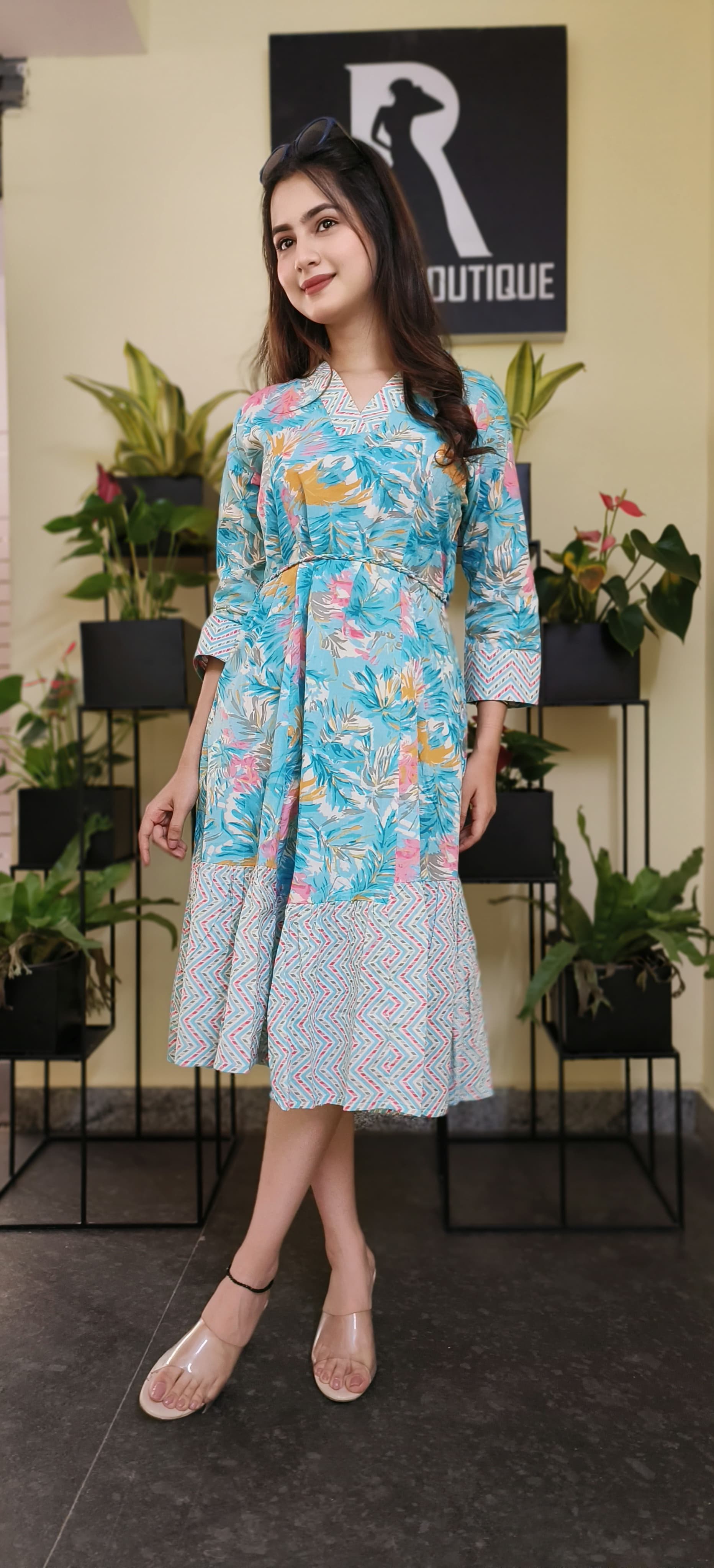 Floral Print V -neck Cotton Knee Length Collar Frock with 3/4th Sleeves 04543