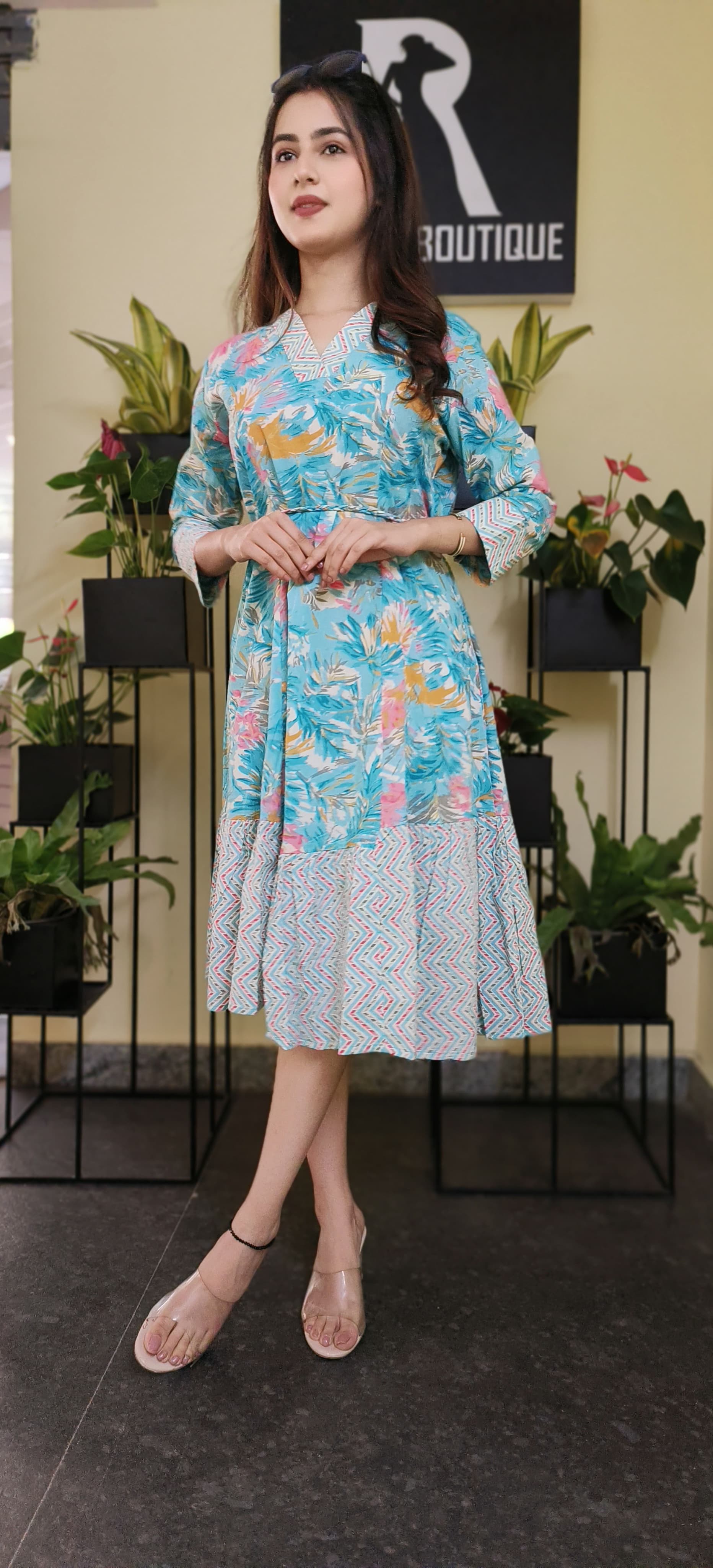 Floral Print V -neck Cotton Knee Length Collar Frock with 3/4th Sleeves 04543