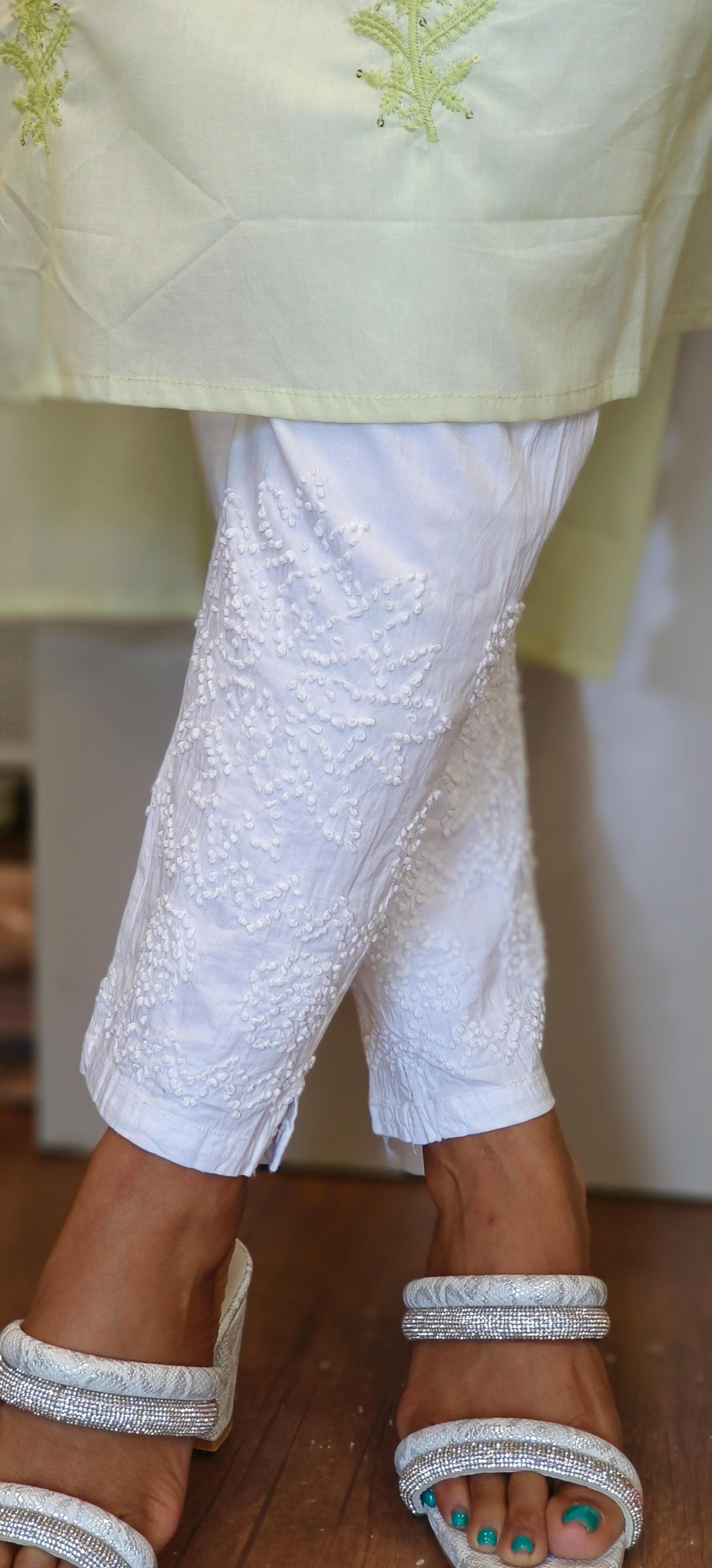 Stretchable Thread Work White Pants-05629