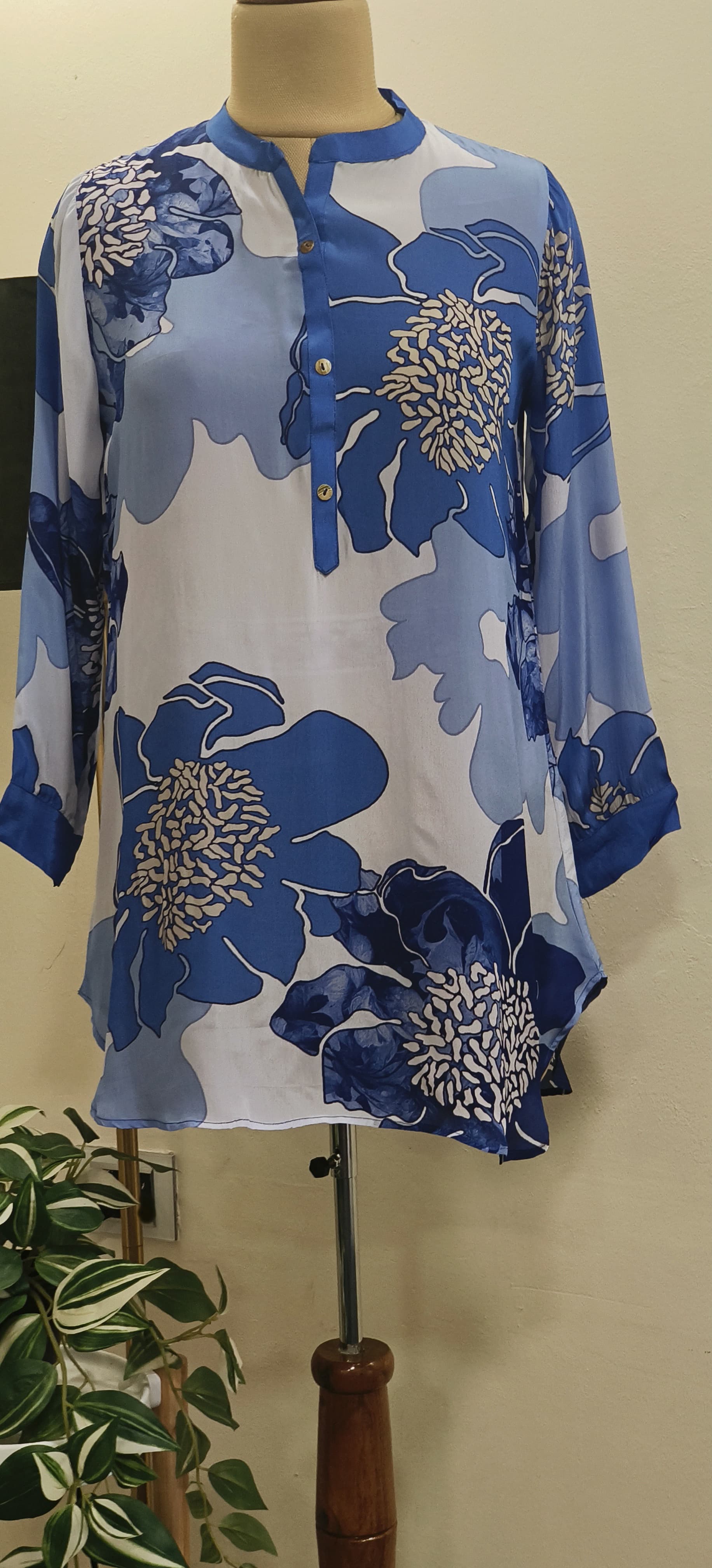 Beautiful crape floral printed shirt-05999-06000