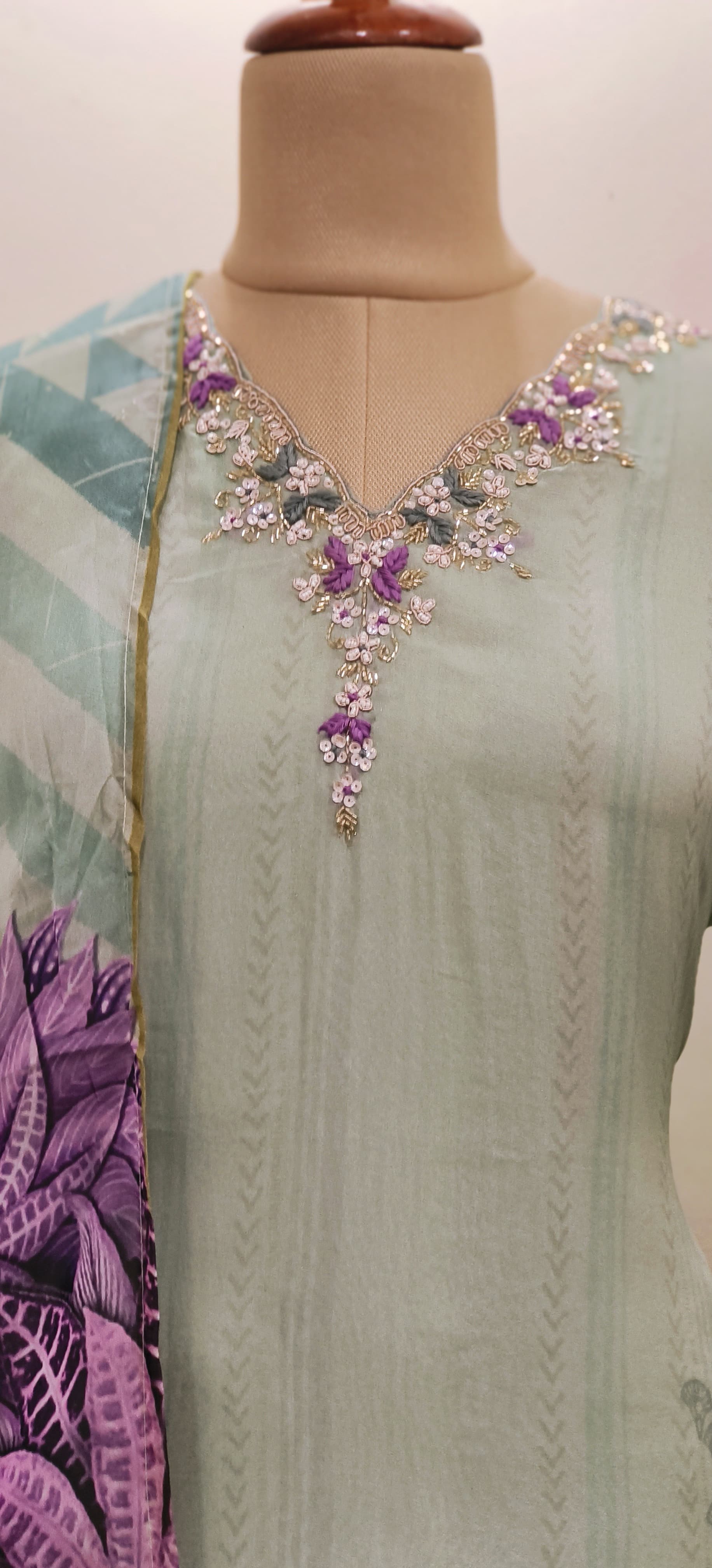 Floral Print Organza V-neck Embroidered Full Suit With Floral Organza Dupatta -06207-8