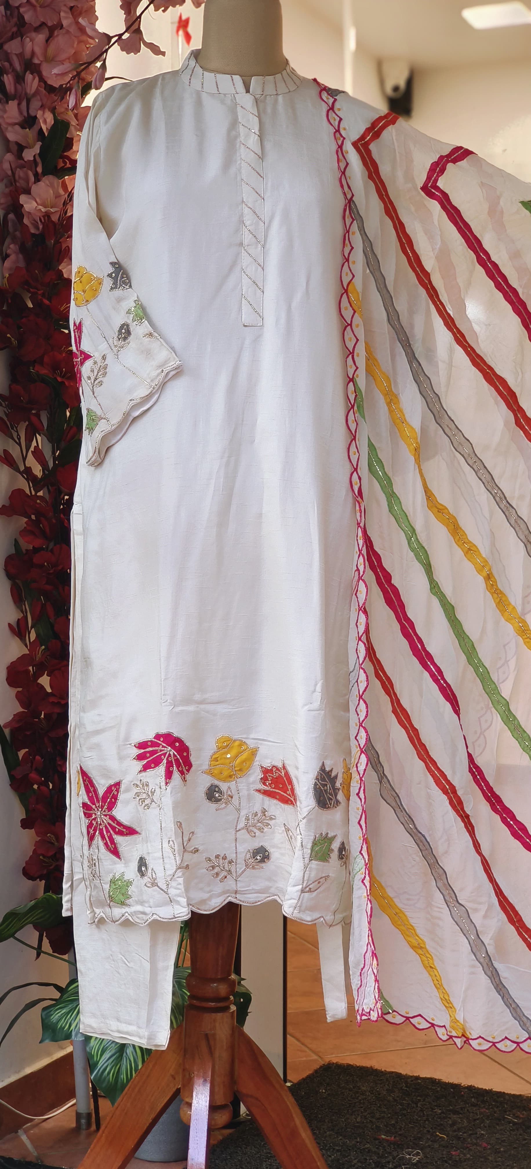 Beautiful Silk Embroidery Kurta pant with Gotta Lehriya Embroidered dupatta-06489