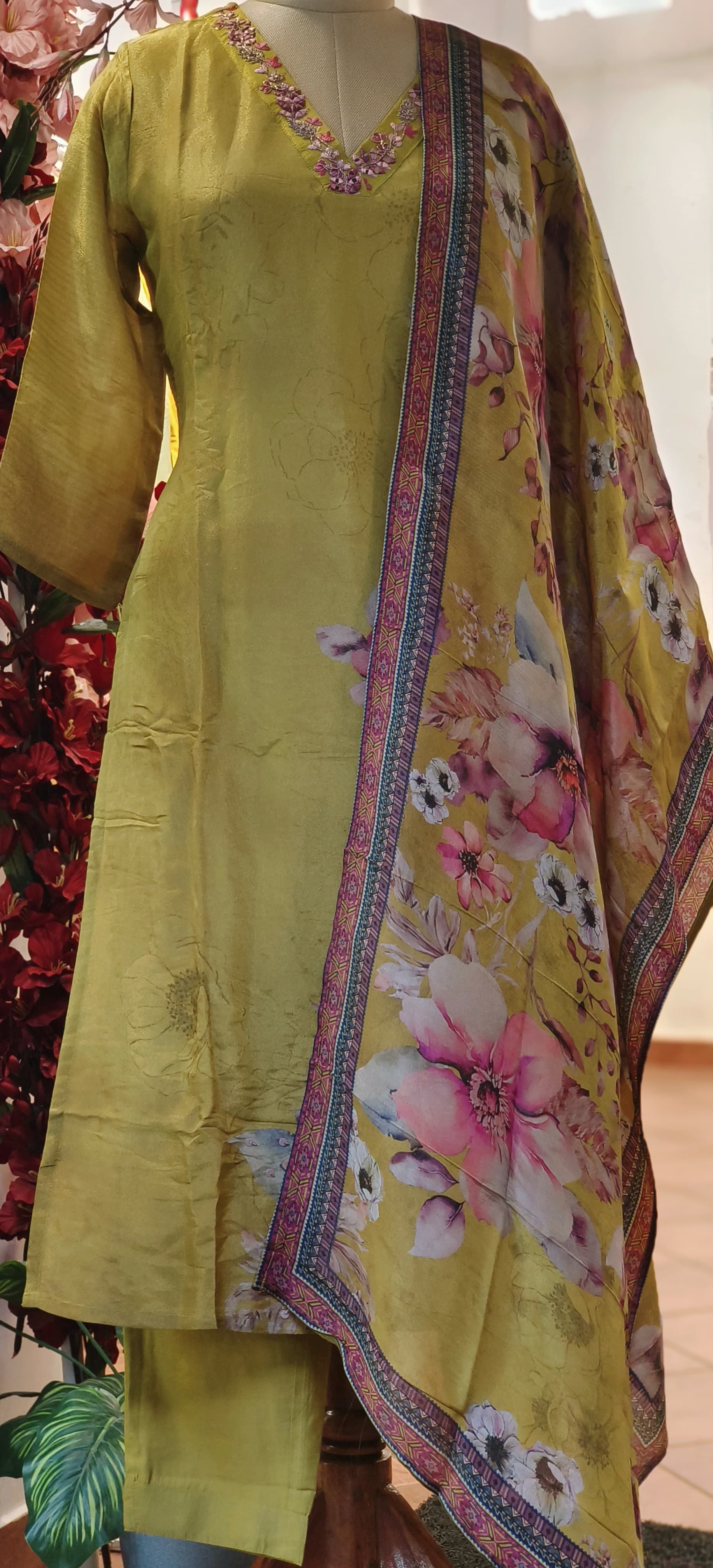 Silk Embroidered Neck Printed kurta With Floral  Dupatta -06469