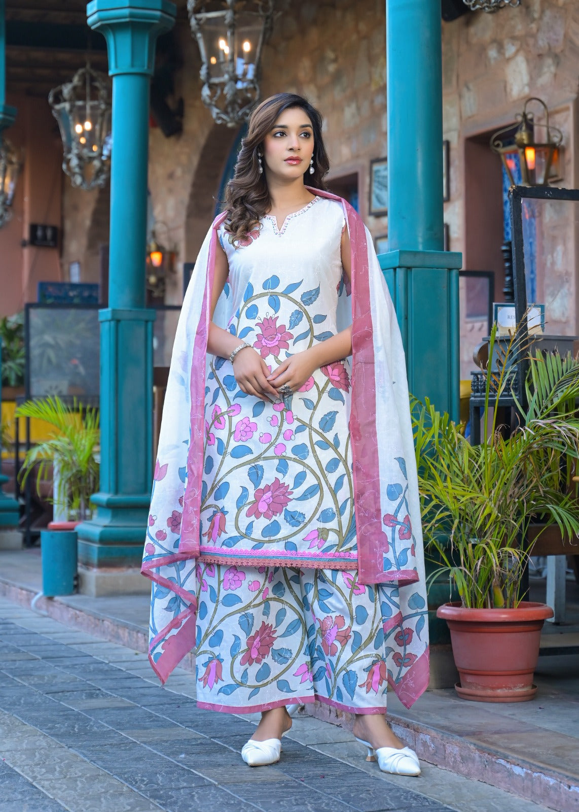 Elegant Sleeveless Floral Print Cotton Suit Set with Flowing Loose-Fit Printed Palazzo – Perfect for Effortless Summer Style-08625