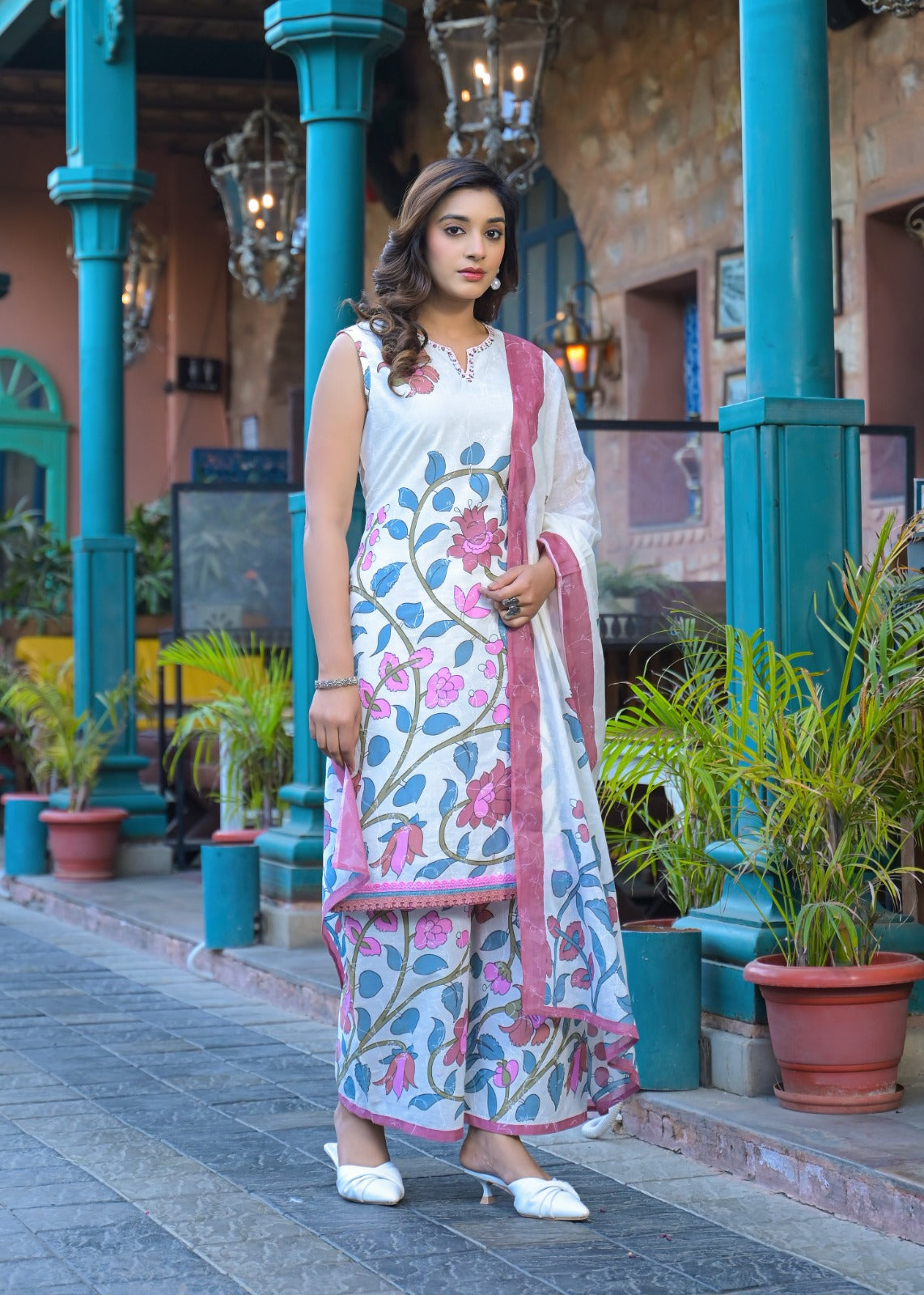 Elegant Sleeveless Floral Print Cotton Suit Set with Flowing Loose-Fit Printed Palazzo – Perfect for Effortless Summer Style-08625