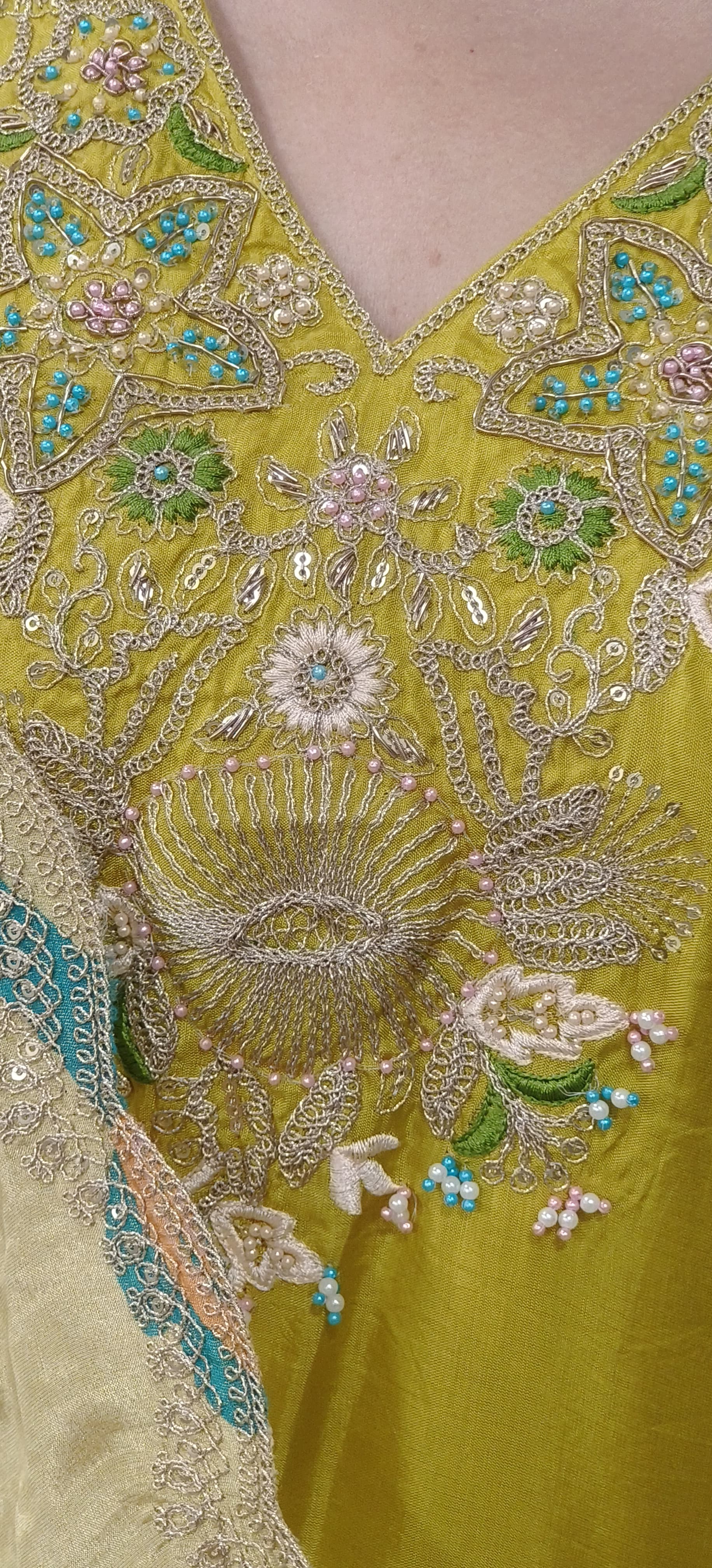 Dola Silk Embroidered Kurta Pant Set-7795
