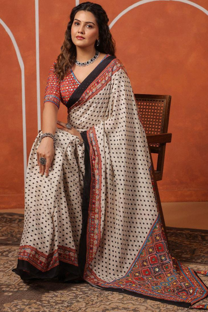 Muslin Multicolored Embroidered Pallu Designer Saree With Stiched Blouse