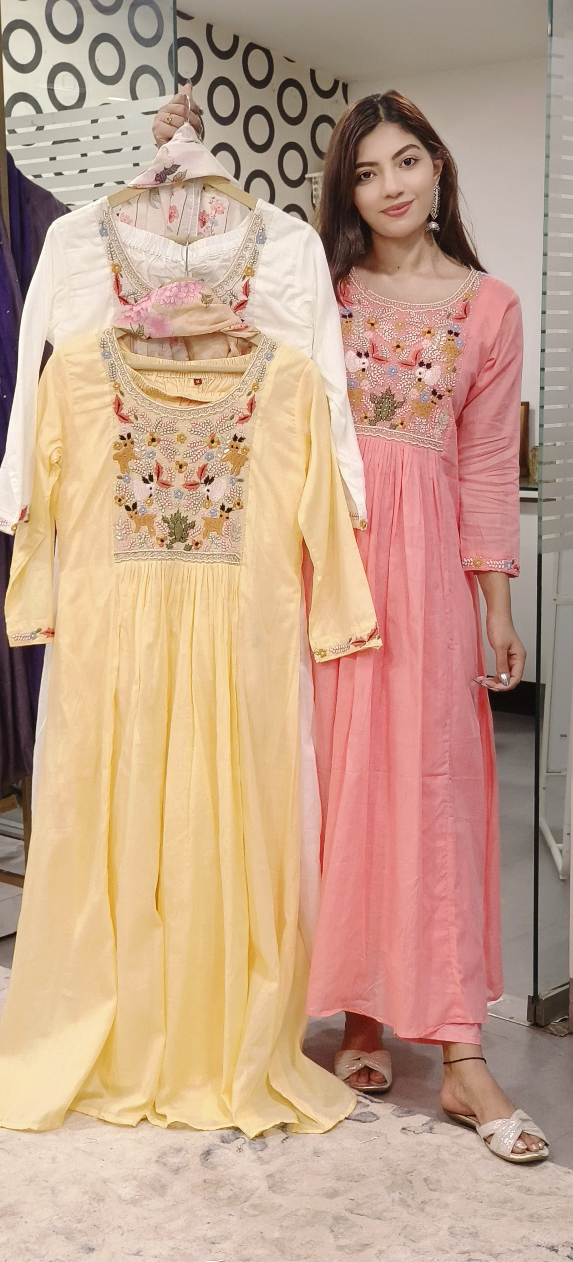 Floral  Preal Embroidered  Work  Mull Cotton Kurta Pant With Floral Dupatta  Set-