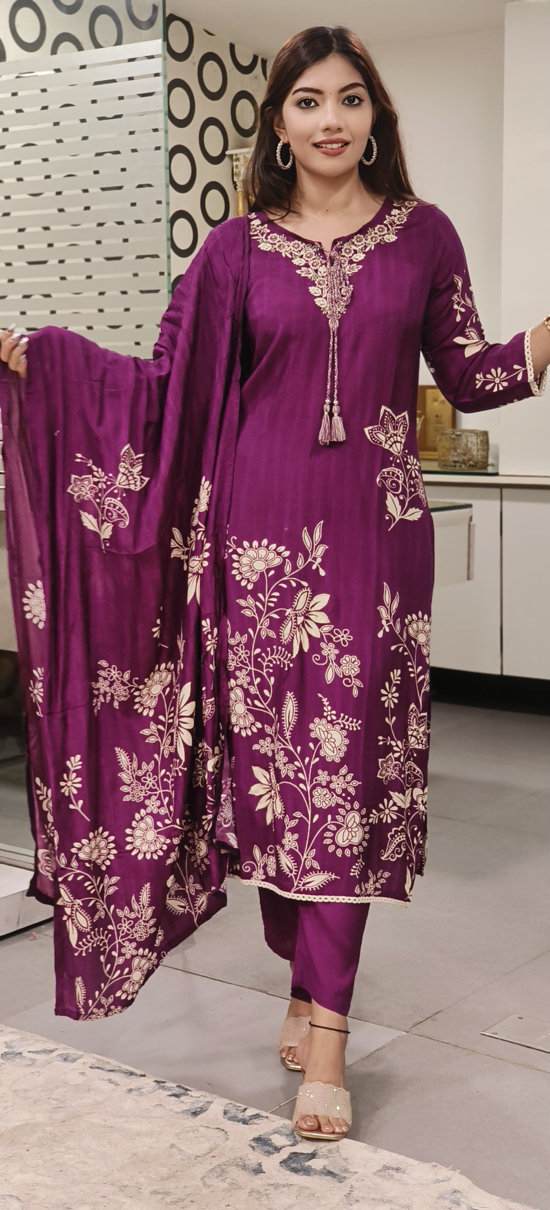 Floral Printed Purple Kurta Pant Set With Dupatta- 09808