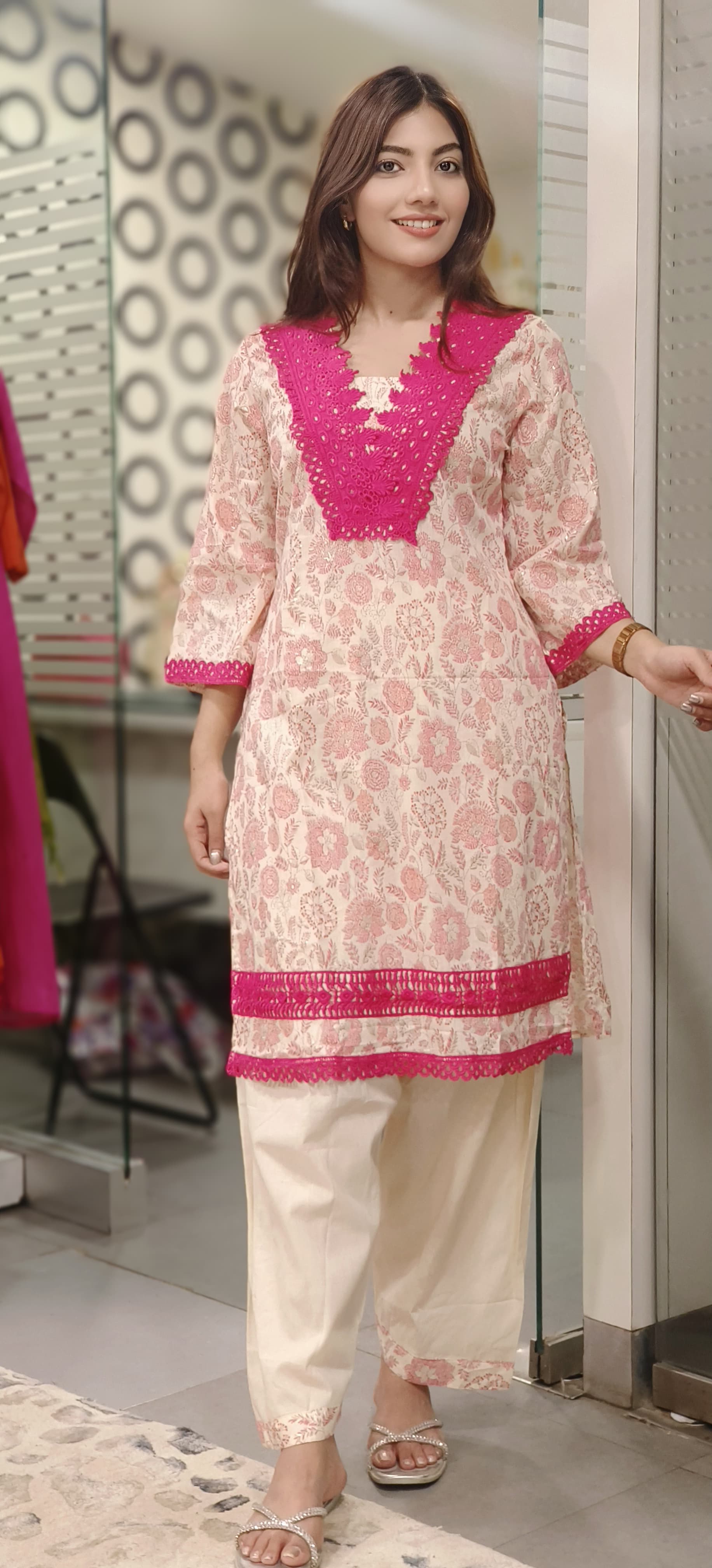 Cut Work Lace V-Neck Floral Printed Kurta Pant