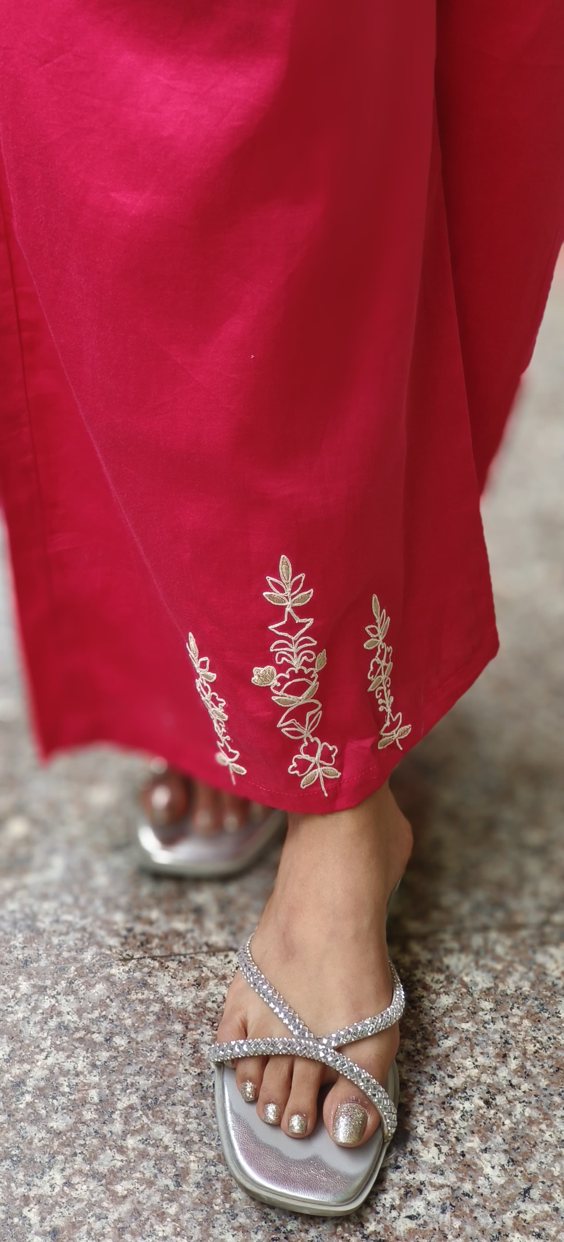 Floral Thread Embroidered Handwork Collared Co-Ord Set In Mul Chanderi