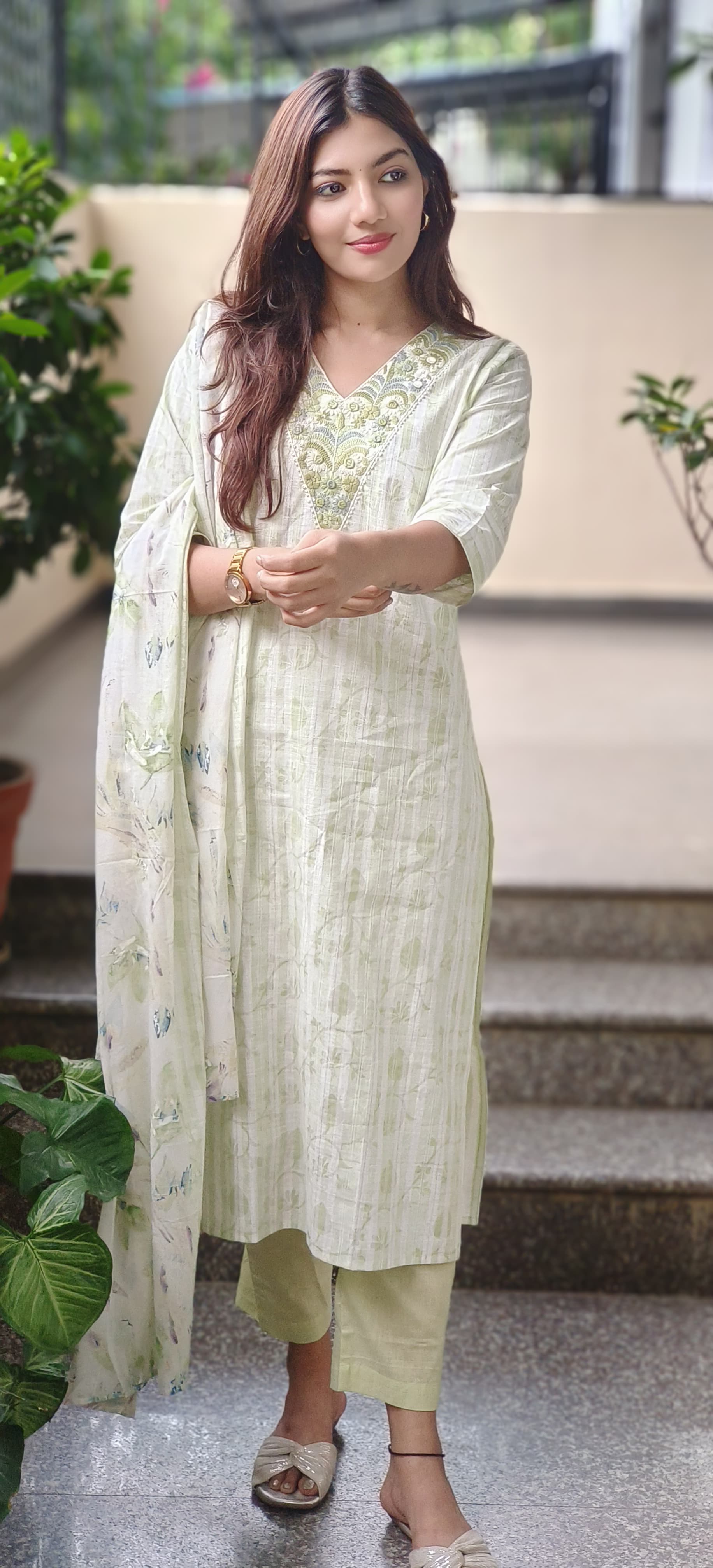 Thread Embroidered V-Neck Daily Wear Full Suit Set In Cotton Fabric- 09688