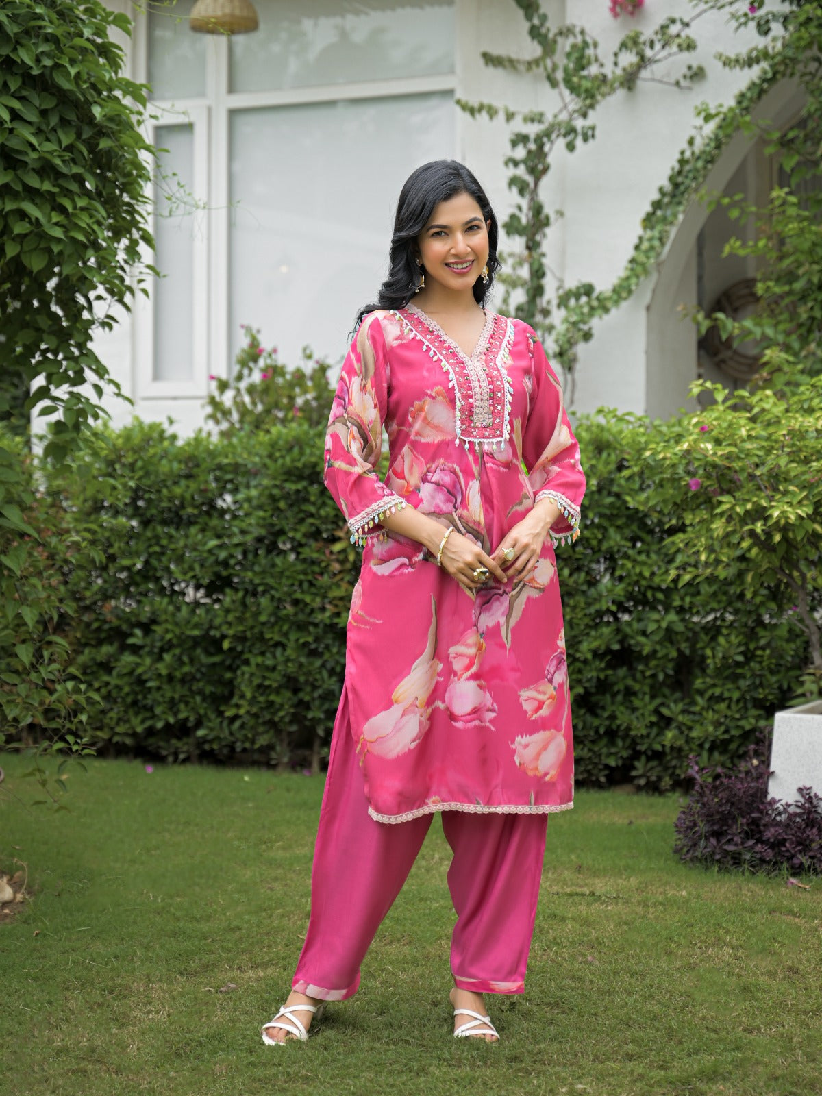 Crosia Tiny Pearl Neck Work Floral Kurta Pant Set- 10422