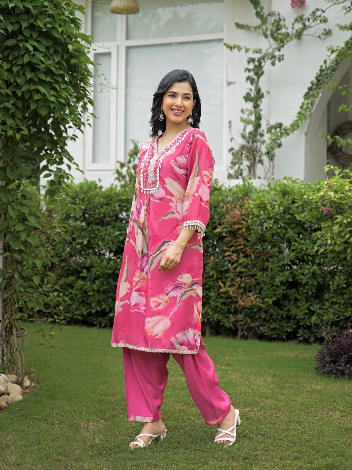 Crosia Tiny Pearl Neck Work Floral Kurta Pant Set- 10422