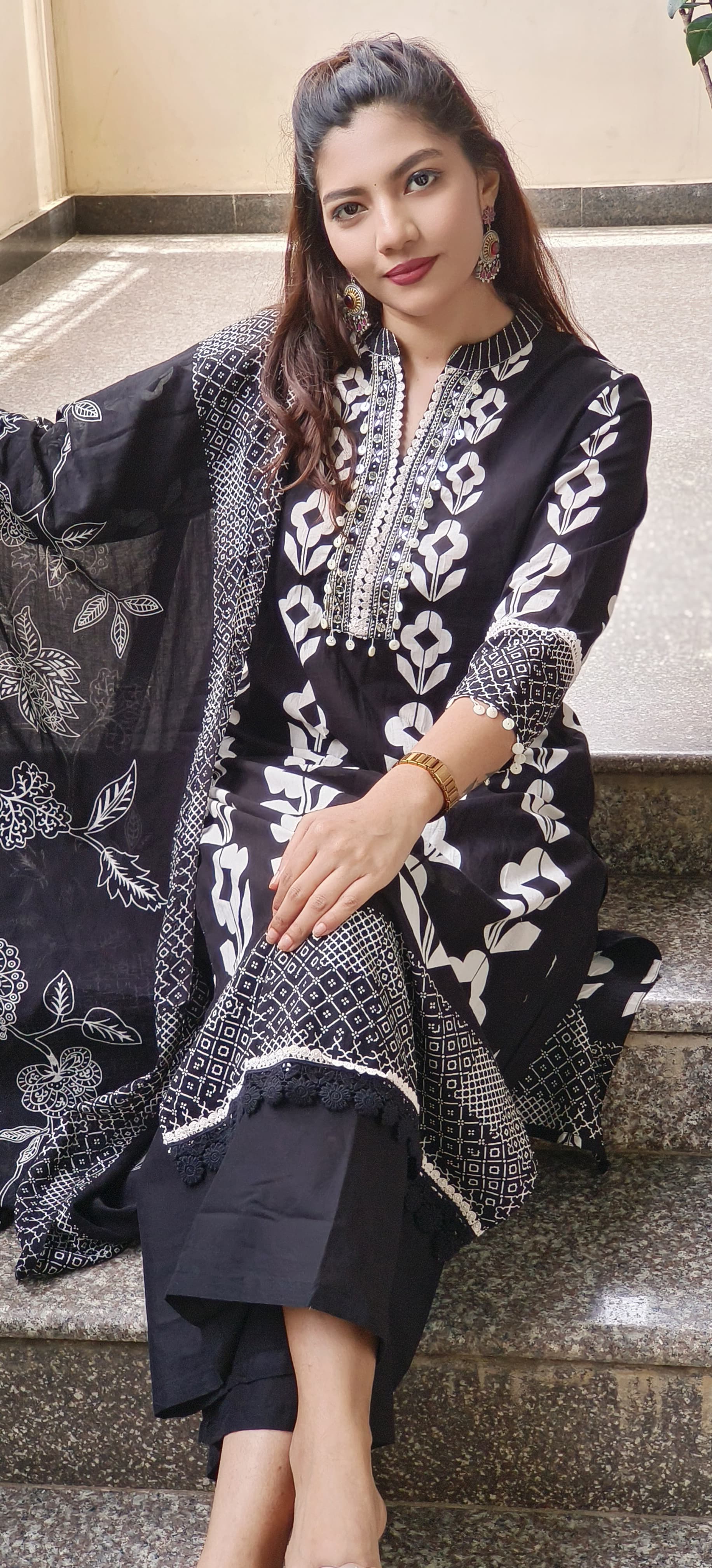 Aafreen Block Bloom Full Suit Set With Dupatta In Cotton