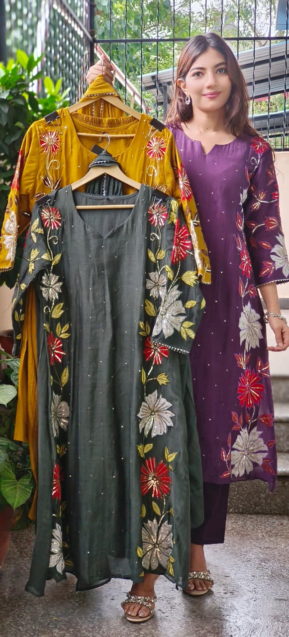 Applique Work Side Floral Embroidery Designed A-Line Mul Chanderi Full Suit Set With Dupatta