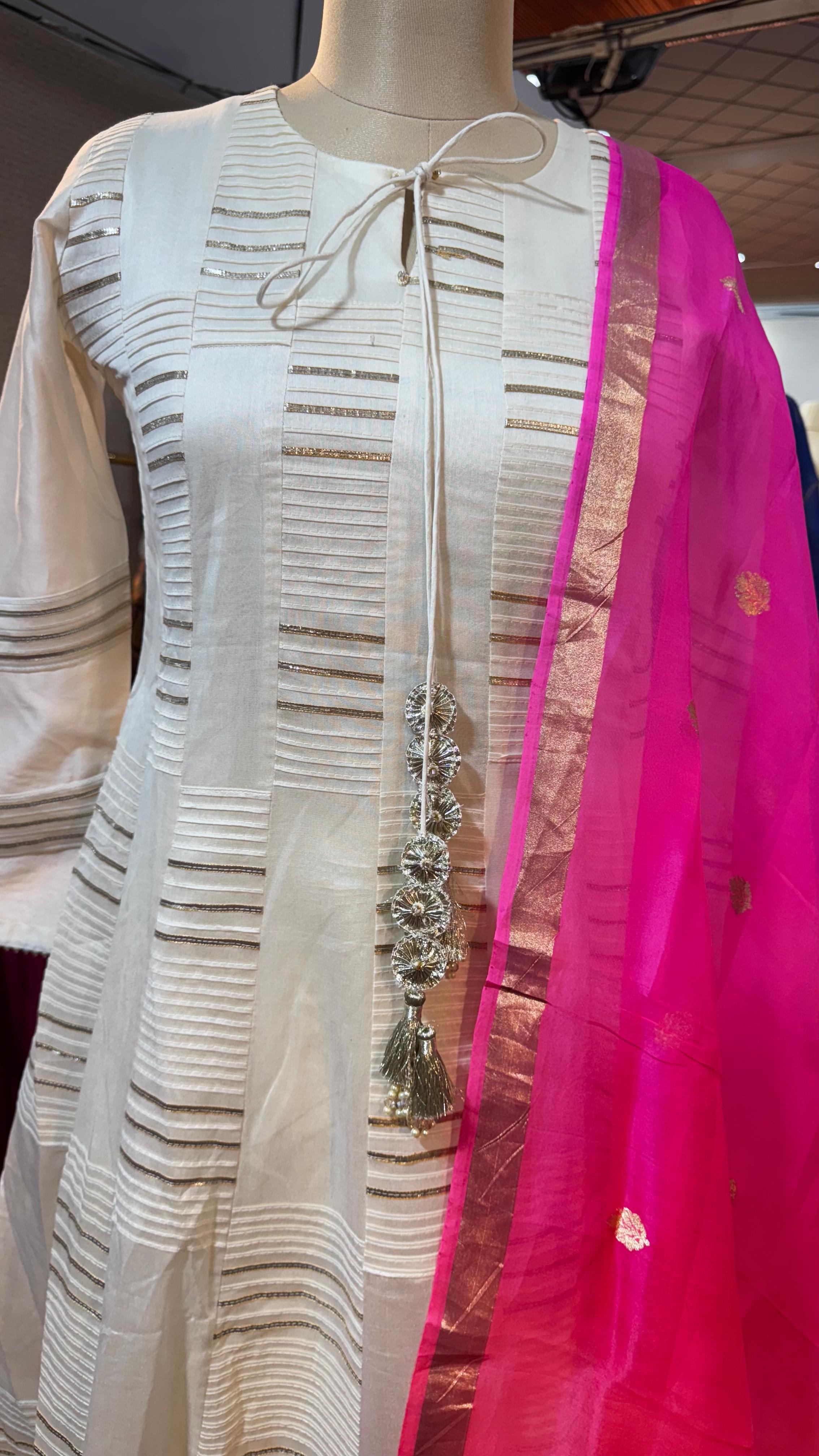 Decent Look Very Elegant Moonlit Graceful Anarkali Full Suit Set With Dupatta In Tissue Fabric- 11093