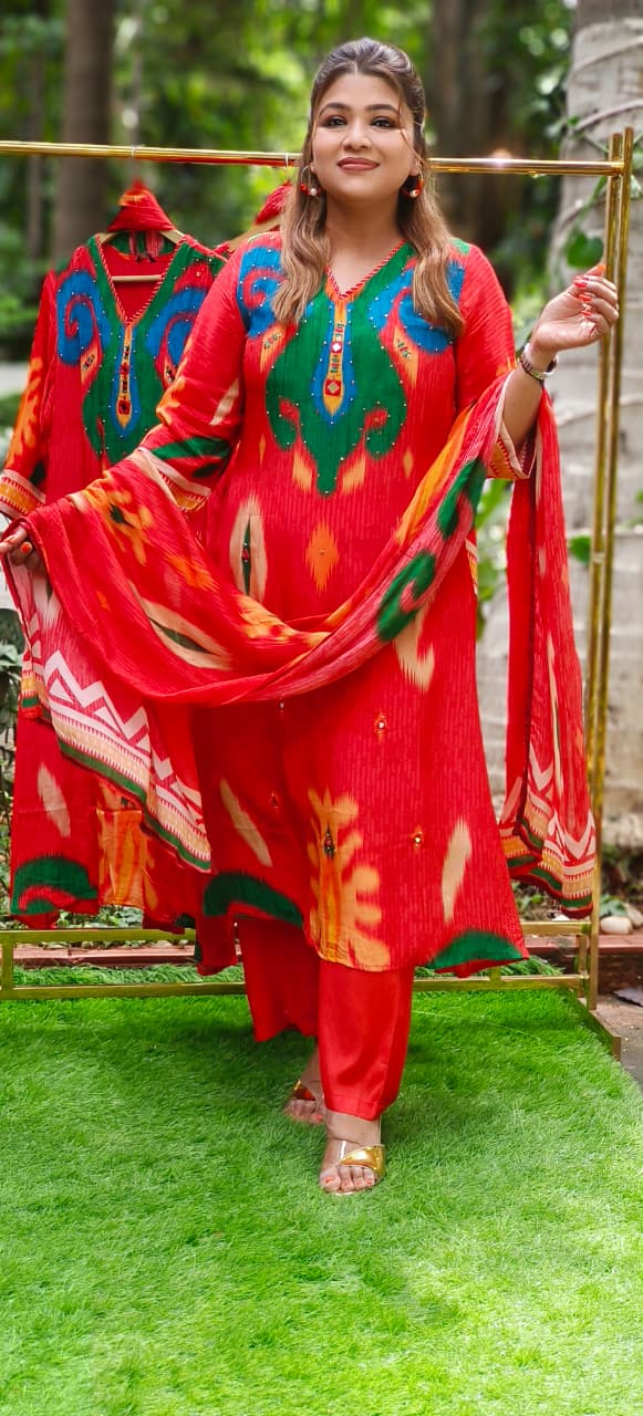Vibrant Prints Ikkat Elegance Full Suit Set With Dupatta In Crepe Fabric- 11238