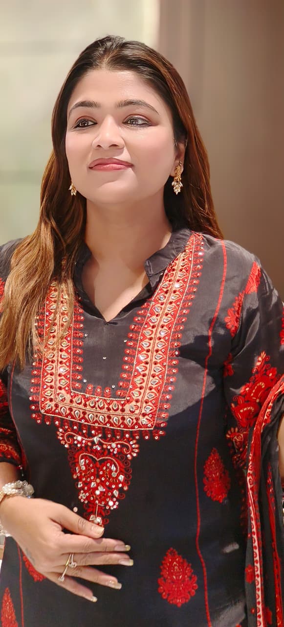 Pakistani Look Placement Print Full Suit Set With Dupatta In Crepe Fabric- 12519