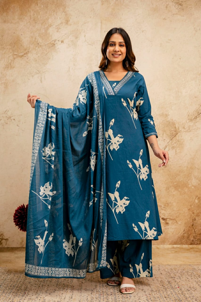 Trendy Botanical Print Three-Piece Suit Set with Elegant Neck Work & Matching Dupatta And Bottom