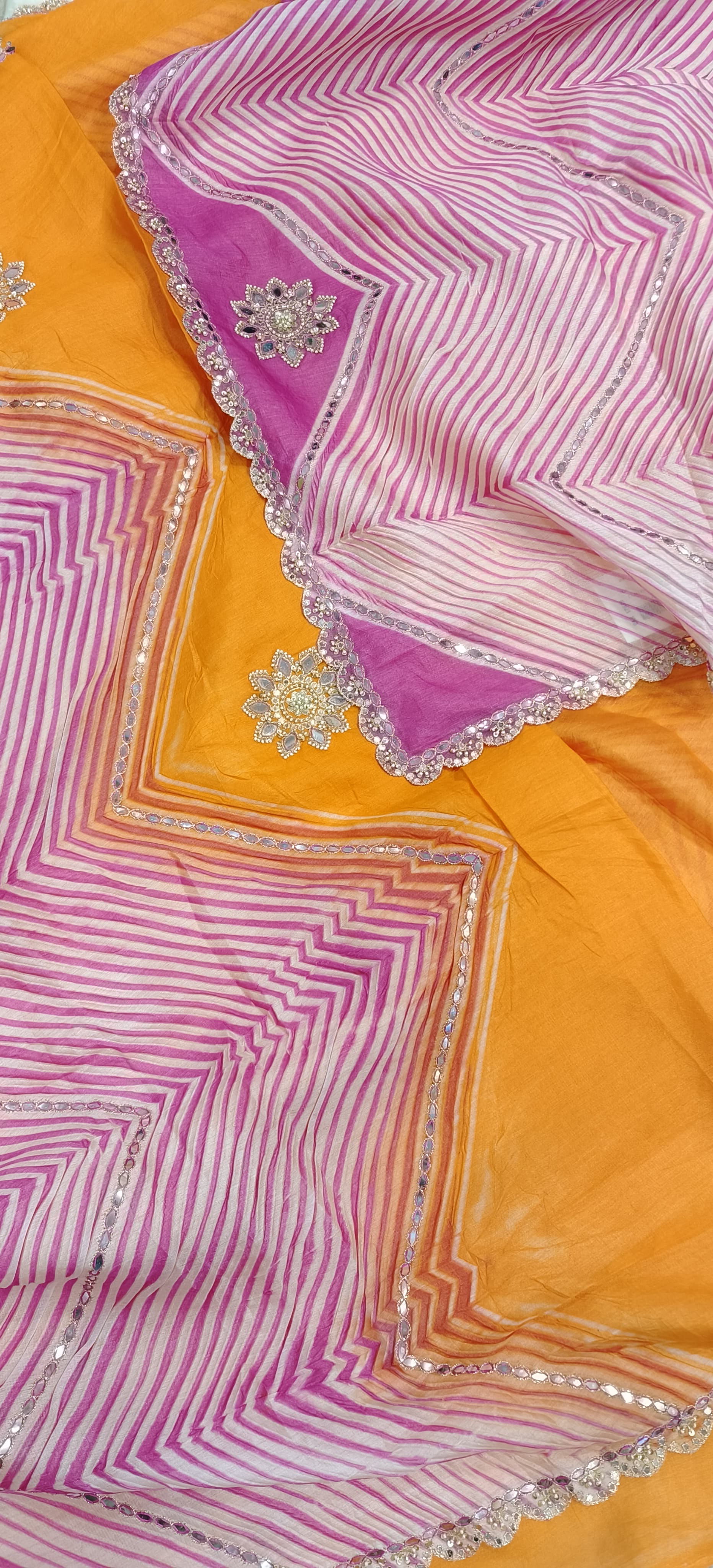Leheriya Zig-Zag Beautifully Bordered Bright Saree With Stitched Blouse