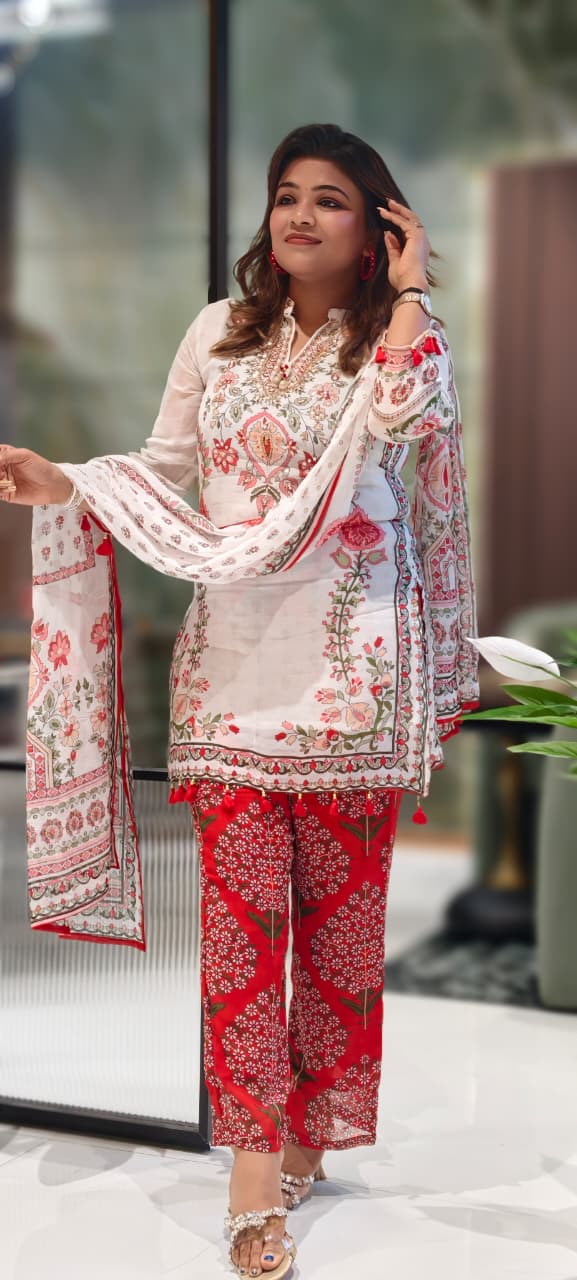 Gardenia Floral Printed Knee Length Kurta With Bright Bottom & Dupatta In Georgette Fabric- 12986