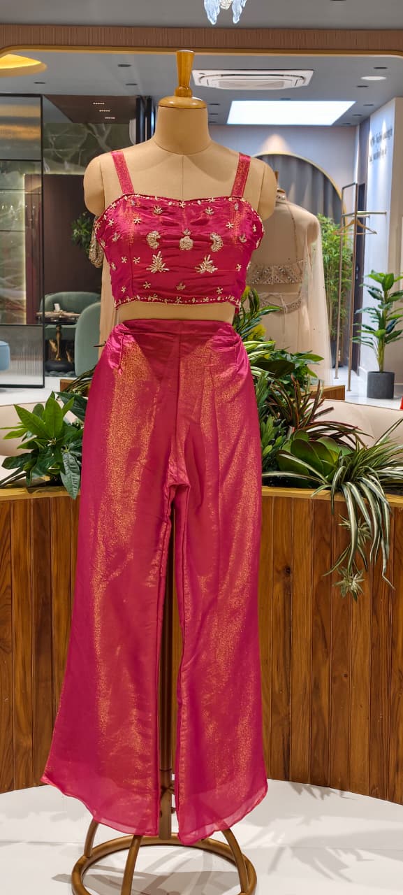 Tissue Elegance Shimmery Cut-Dana Line Suttle Work Buster With Outer & Bottom- 13051