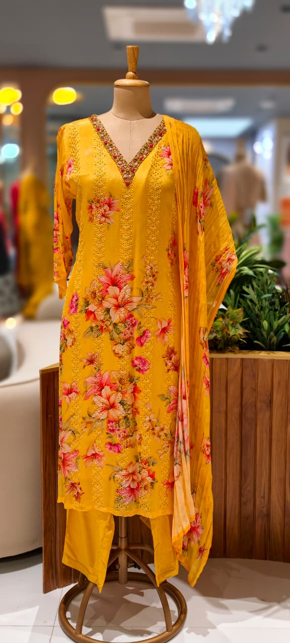 Chikankari Look Floral Print Thread Embroidered Full Suit Set With Dupatta In Georgette Fabric- 11349