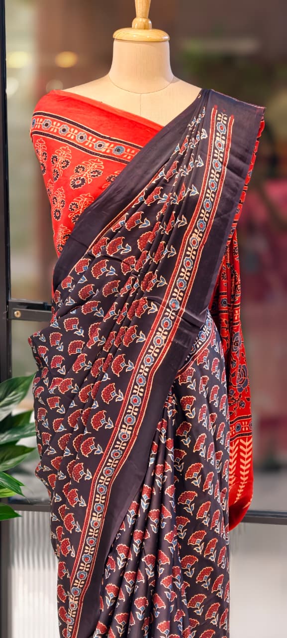 Vanika Floral Ethnic Print Dark Shade Saree With Unstitched Blouse