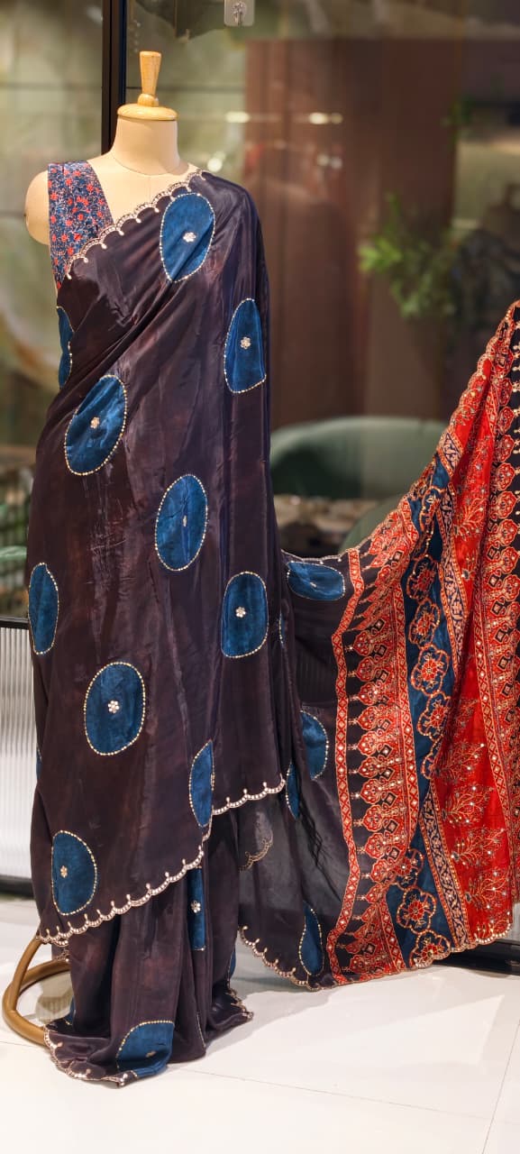 Round Sequin Highlighted Border Designer Saree With Unstitched Blouse- 13337