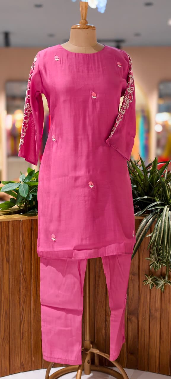 Surat Mul Chanderi Suttle Katha Nord Embroidery Solid Co-Ord Set- 13410