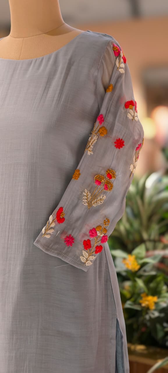 Floral Embroidery Work Plain Solid Surat Mul-Chanderi Full Suit Set With Dupatta- 13416