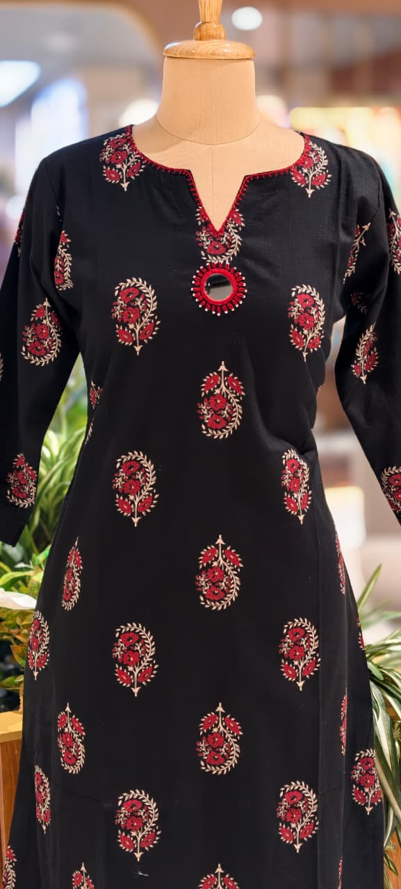 Banjara Bliss Printed V-Notch Neckline Printed A-Line Kurti Only-13523