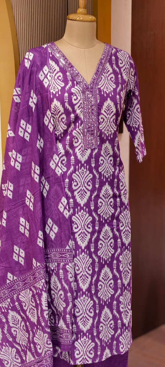 Linear Abstract Print Thread Embroidered Neck Line Cotton Full Suit Set With Dupatta