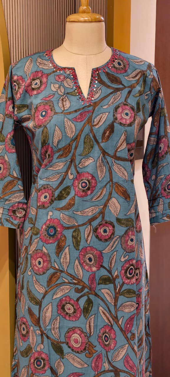 Gardenia Printed Minimal Neckline Long Kurti Only In Cotton Fabric- 13522