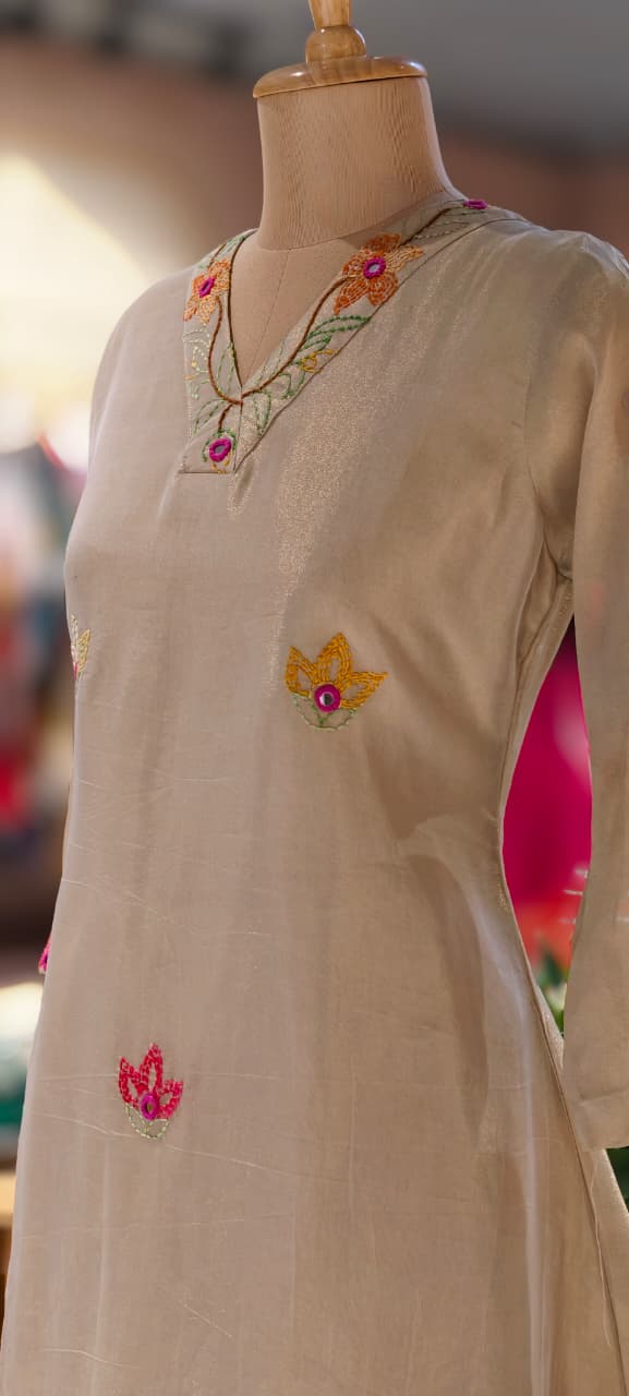 Grand Floral Katha Stich Thread Embroidery A-Line Full Suit Set With Dupatta In Tissue Fabric- 13451