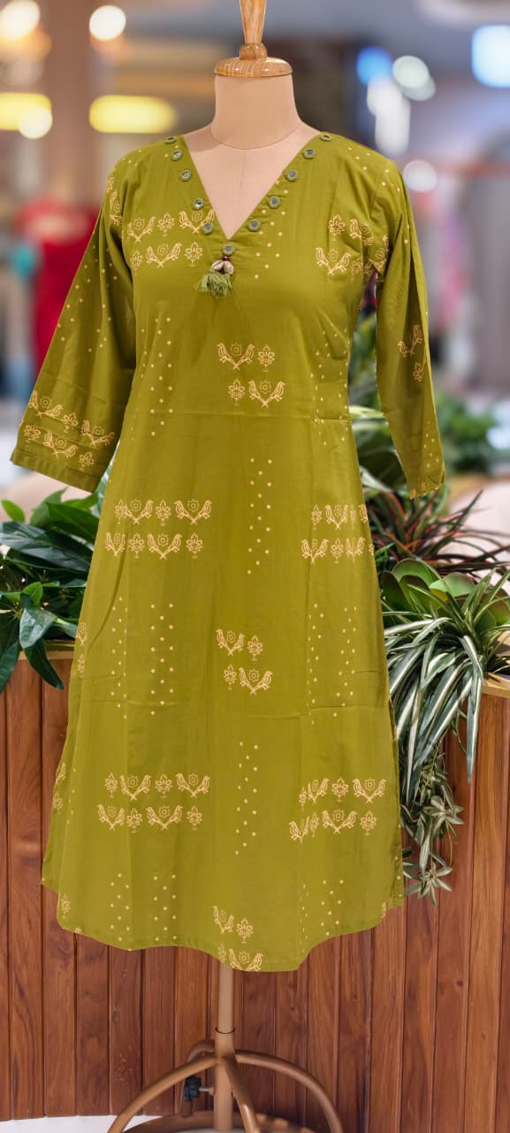 Solid Kurta With Real Mirror Neck Line Tiny Birds & Polka Print In Cotton Fabric- 13519