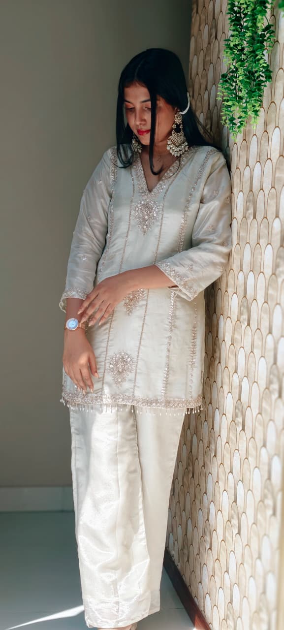 Sequin With Cut-Dana Placement Detailing Ivory Kurta Pant Set In Tissue Fabric- 13502