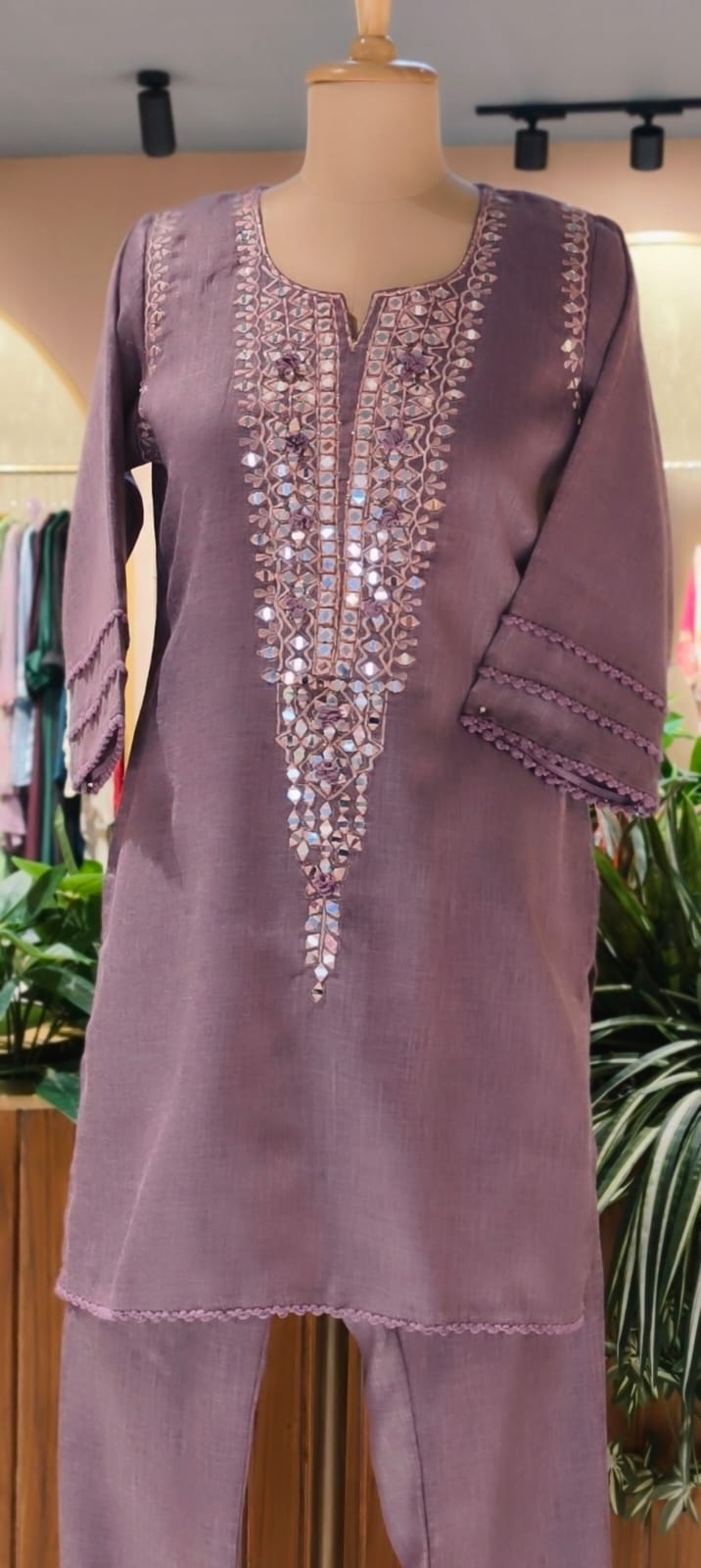 Real Mirror With Thread Upwork Coiled V-Yoke Kurta Pant Set In Jute Cotton Fabric- 13761