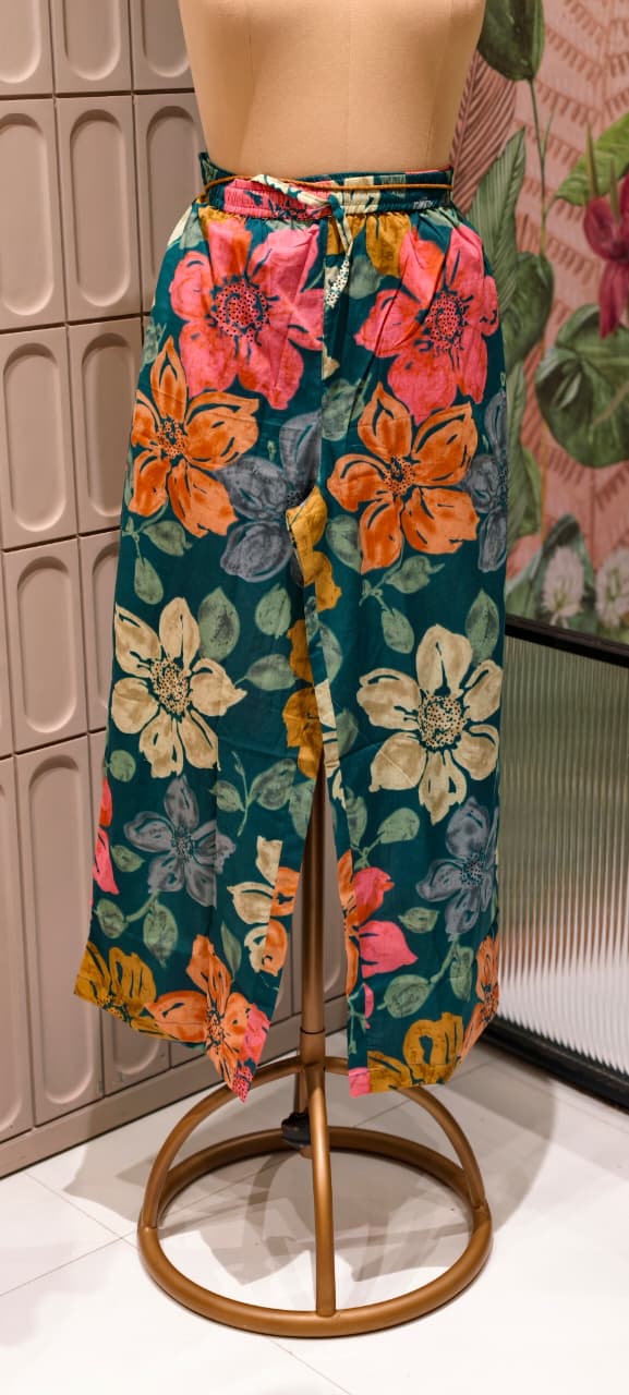 Hand-Block Paisley & Floral Burst Sleeveless Cotton Kurta Pant Set with Tassel Accents- 14503 RB287