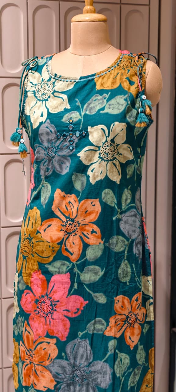 Hand-Block Paisley & Floral Burst Sleeveless Cotton Kurta Pant Set with Tassel Accents- 14503 RB287