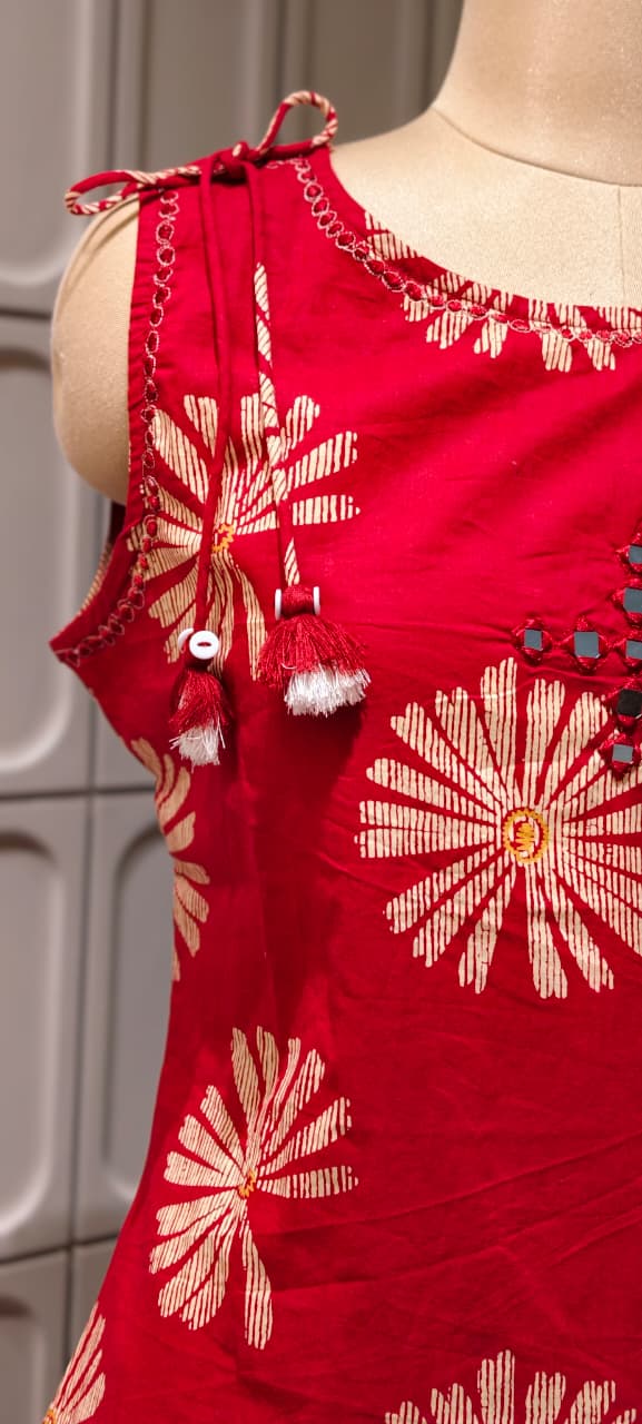 Hand-Block Paisley & Floral Burst Sleeveless Cotton Kurta Pant Set with Tassel Accents- 14503 RB287