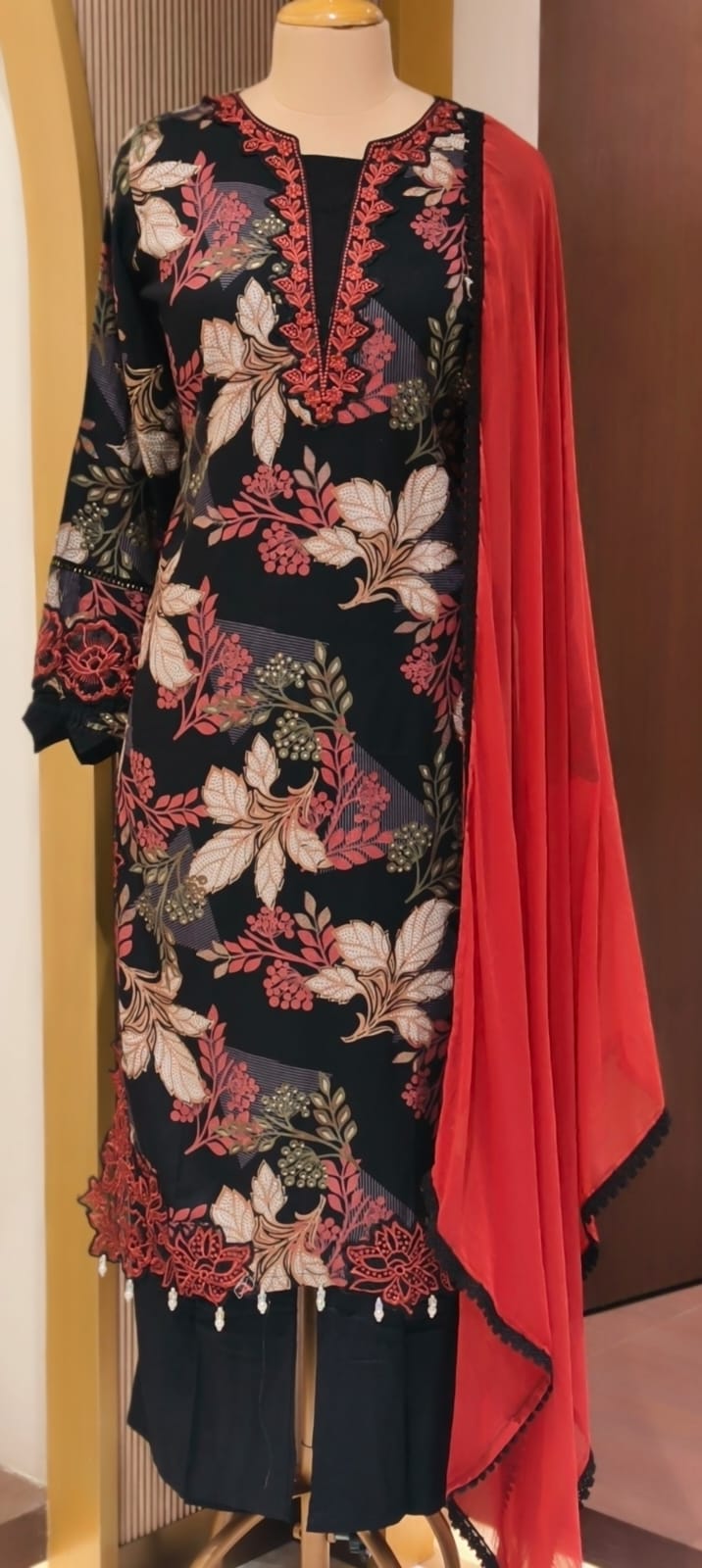 Pure Pakistani Look Floral Embroidery With Cut-Work Tassel Bold German Rayon Full Suit Set With Dupatta- 14674 RB386