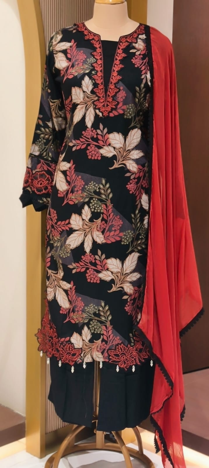 Pure Pakistani Look Floral Embroidery With Cut-Work Tassel Bold German Rayon Full Suit Set With Dupatta- 14674 RB386