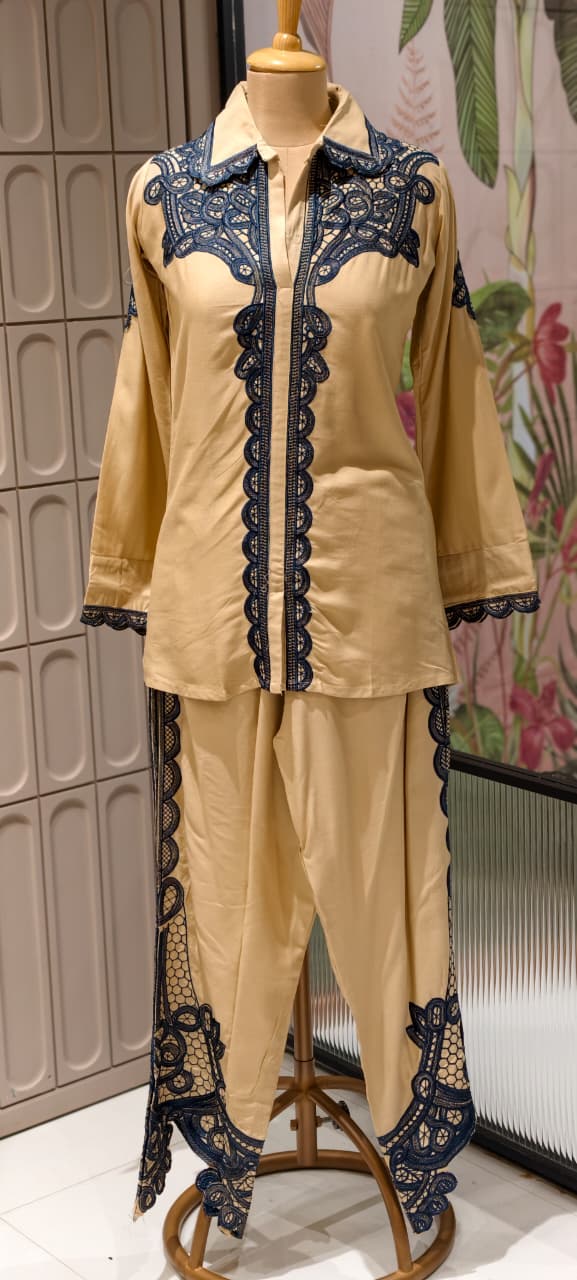 Lace Trimmed Touch Bold Look Casual Wear Co-Ord Set- 14701