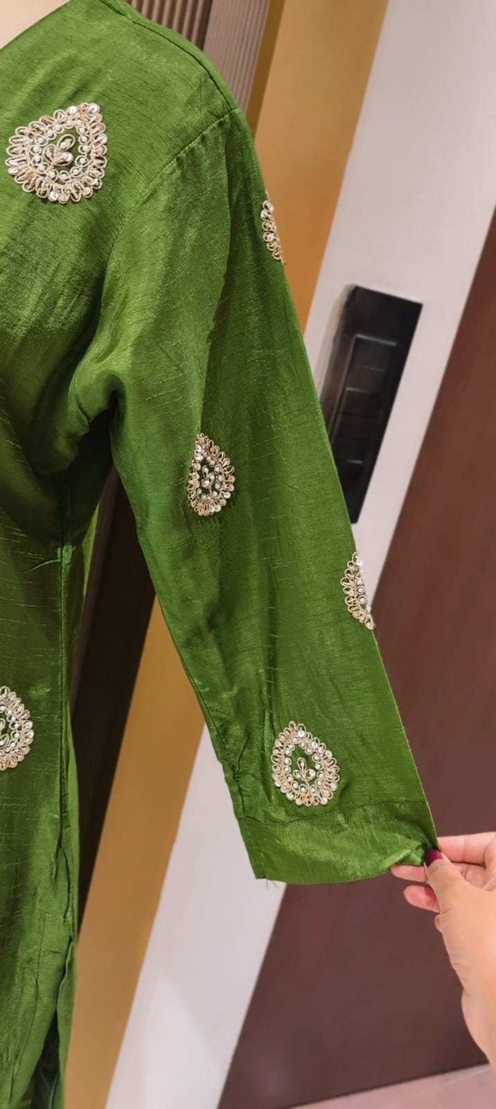 Woven Banarasi Classic Charm Bootis Russian Silk Full Suit Set With Dupatta-LEAN FIT(ADVISIBLE NEXT SIZE)